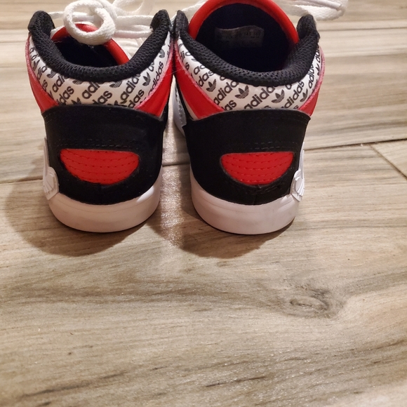 Adidas shoes - Picture 4 of 4